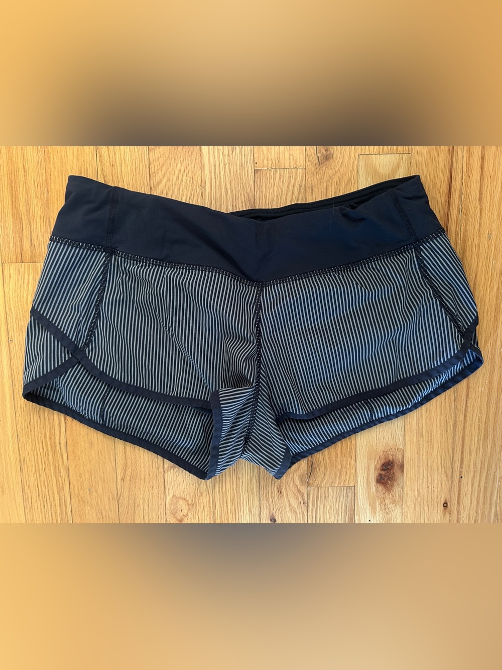 Lululemon size 8